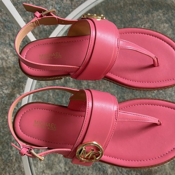MICHEAL KORS Hot Pink Sandal - Picture 3 of 3